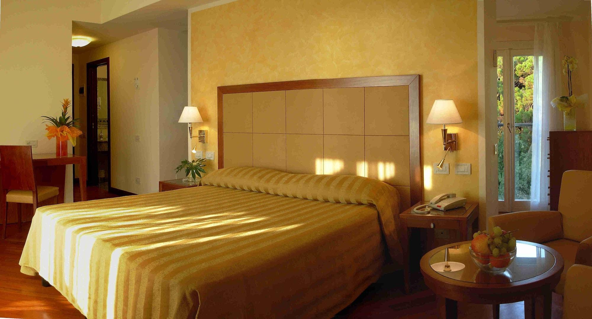 מרינה די פיאטרסנטה Versilia Palace Hotel מראה חיצוני תמונה