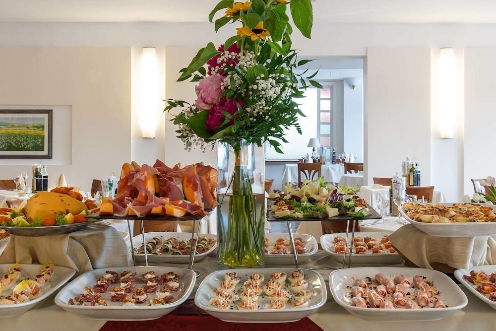 מרינה די פיאטרסנטה Versilia Palace Hotel מראה חיצוני תמונה