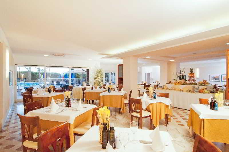 מרינה די פיאטרסנטה Versilia Palace Hotel מראה חיצוני תמונה