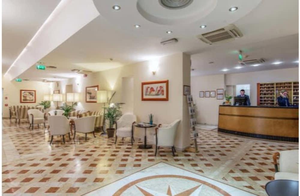מרינה די פיאטרסנטה Versilia Palace Hotel מראה חיצוני תמונה