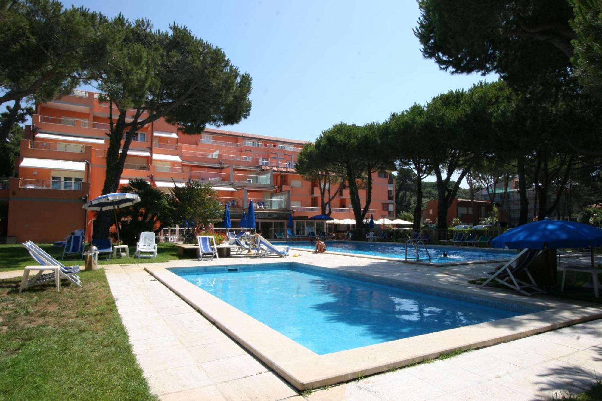מרינה די פיאטרסנטה Versilia Palace Hotel מראה חיצוני תמונה