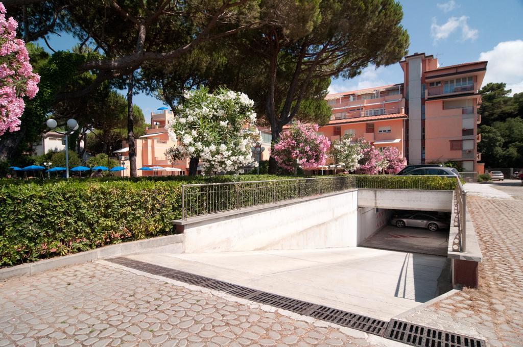 מרינה די פיאטרסנטה Versilia Palace Hotel מראה חיצוני תמונה